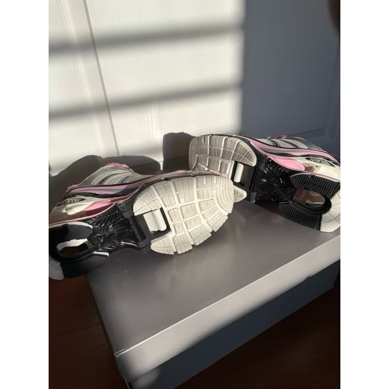 Balenciaga彈簧球鞋-2