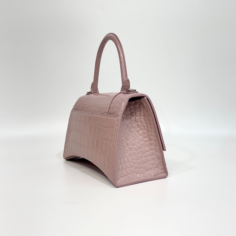 Balenciaga粉色鱷魚紋牛皮銀釦小號Hourglass沙漏手提側背包5935461-3