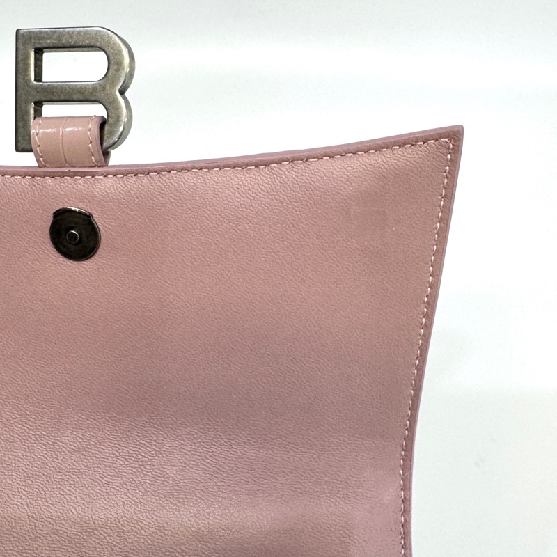 Balenciaga粉色鱷魚紋牛皮銀釦小號Hourglass沙漏手提側背包5935461-11