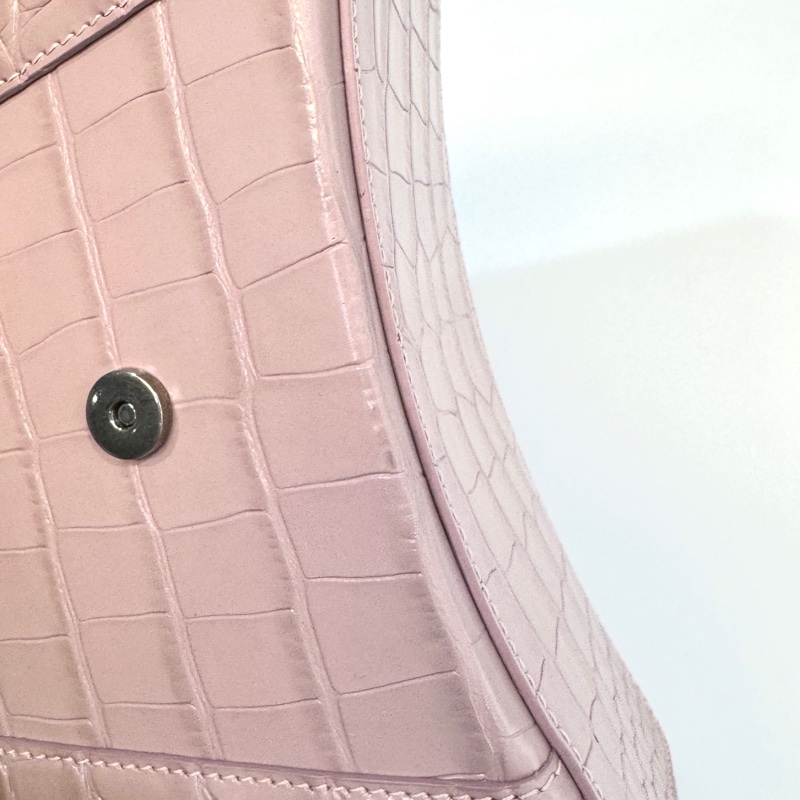 Balenciaga粉色鱷魚紋牛皮銀釦小號Hourglass沙漏手提側背包5935461-12