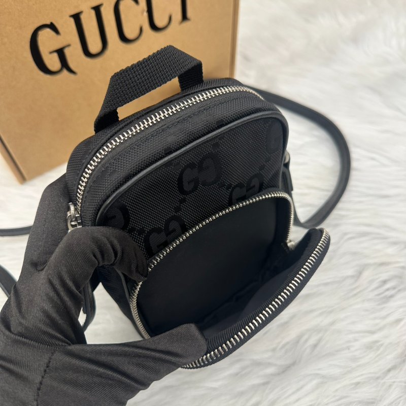 GUCCI Off the grid 斜背包-4