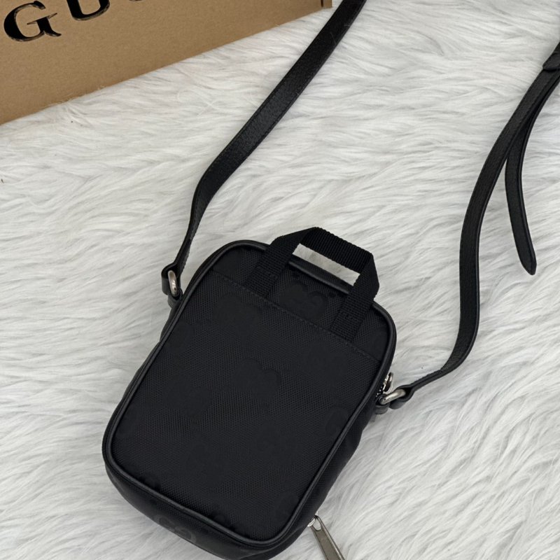 GUCCI Off the grid 斜背包-5