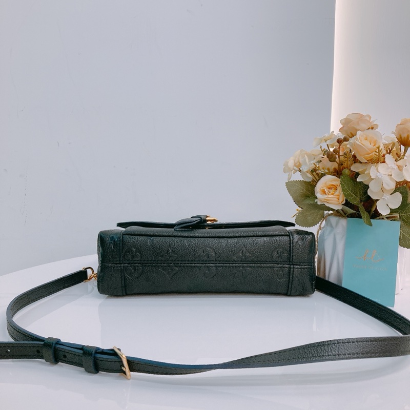MS0322 LOUIS VUITTON 路易威登小型信封款鍊帶包包BLANCHE BB CALFSKIN-5