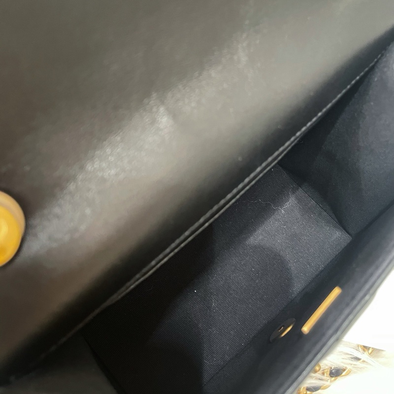 Chanel/香奈兒23A鏤空金標Logo黑金方胖子-4