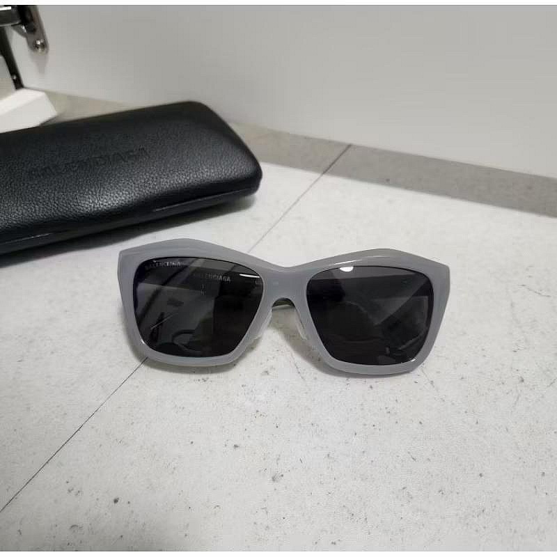 巴黎世家Balenciaga 灰色經典貓眼框太陽眼鏡-1