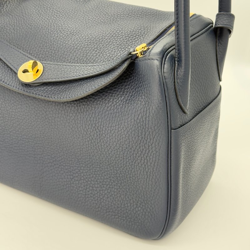 HERMES 愛馬仕 LINDY 30 2Z 午夜藍 TC 牛皮 金釦 單肩包 (送愛馬仕絲巾+大嘴鳥皮吊墜)-13