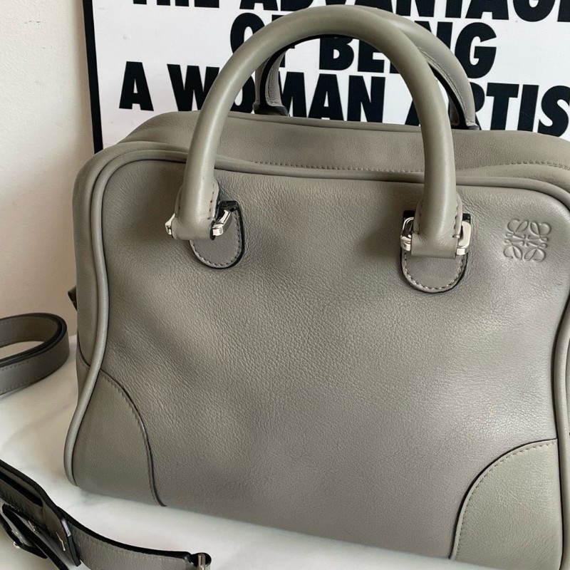 Loewe 羅意威 Amazon系列 中號灰色光面牛皮手提包 肩背包-1