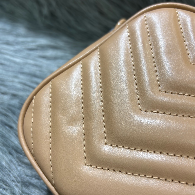 GUCCI 447632 MARMONT GG 奶茶色牛皮奶茶鍊 肩背包斜背包相機包拉鍊包-6