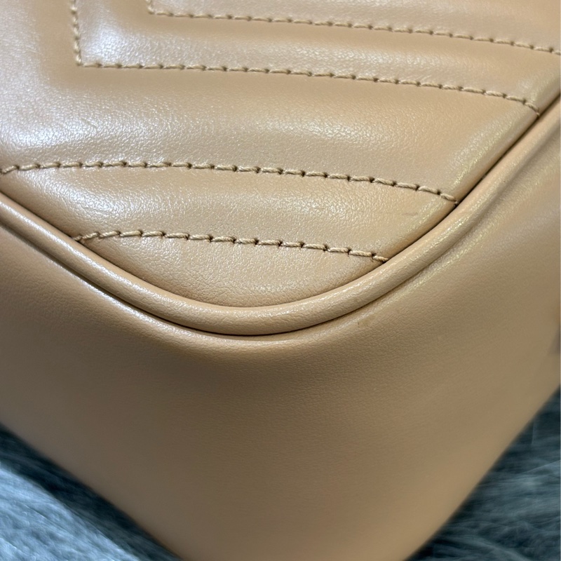 GUCCI 447632 MARMONT GG 奶茶色牛皮奶茶鍊 肩背包斜背包相機包拉鍊包-16