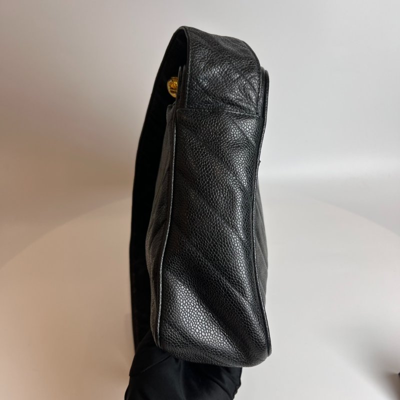 CHANEL 金球側肩包荔枝皮黑29開-3