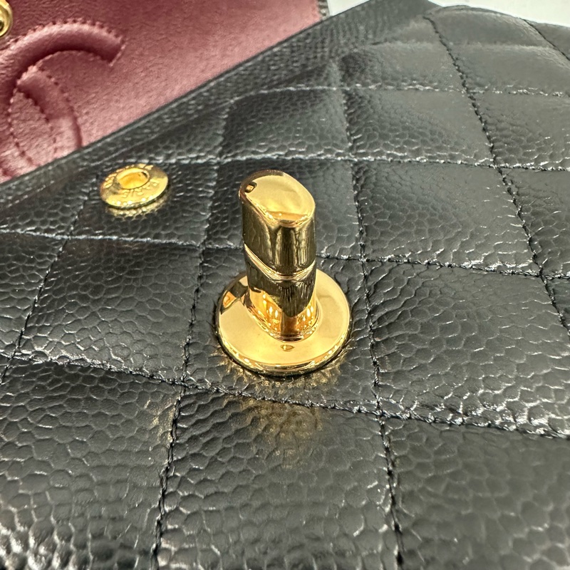 Chanel A01113 黑荔枝皮金釦CF 23-24