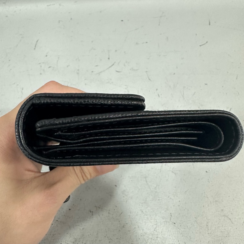 chane A80734 黑荔枝皮銀釦boy三折短夾-30