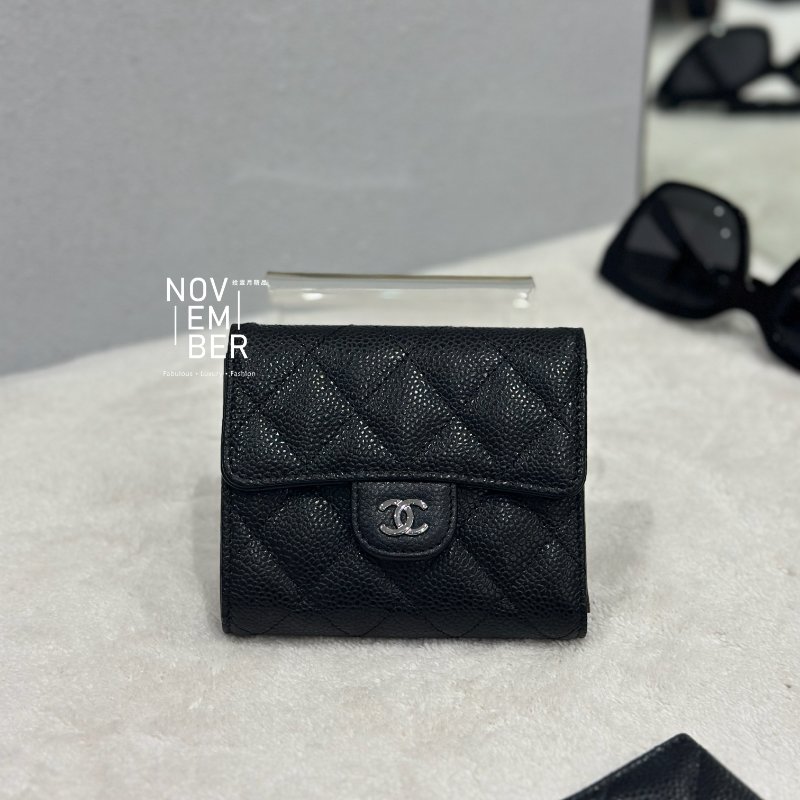 全新💖 經典款🖤 Chanel 香奈兒 黑色銀釦 經典三折短夾-0