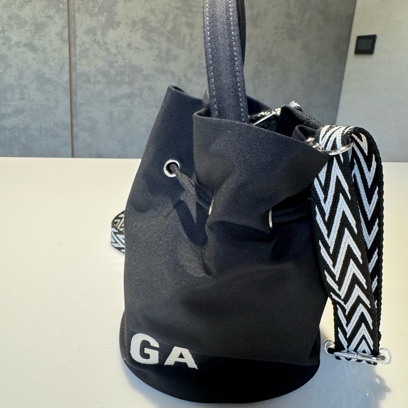 Balenciaga 帆布水桶包-6