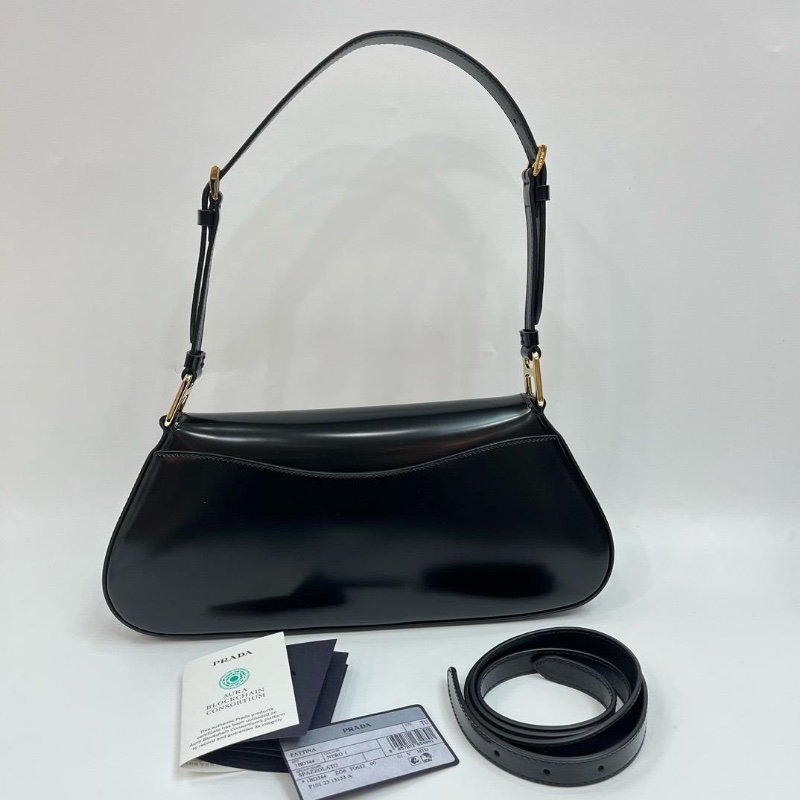 Prada modern leather bag-1