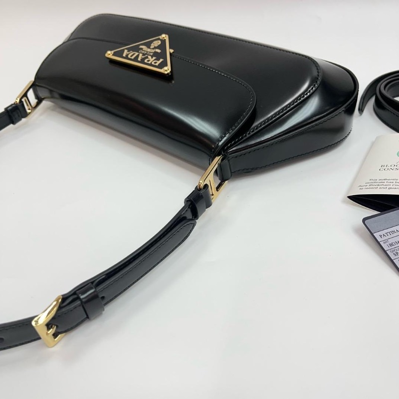 Prada modern leather bag-3