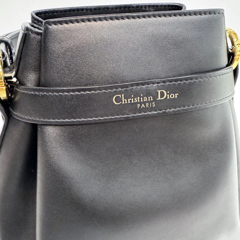 DIOR黑金牛皮cest Dior手提側背水桶包M2271UBHA-13