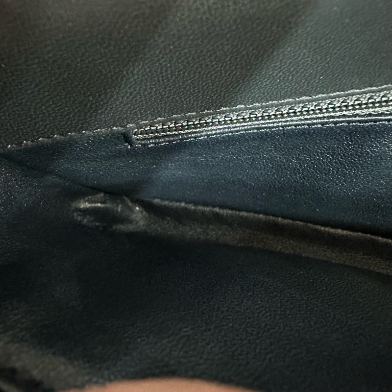 Chanel A57275 灰羊皮黑金釦斜背包-35