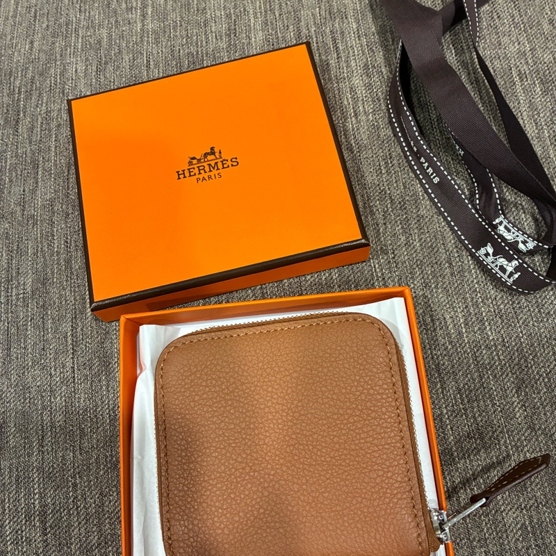 愛馬仕hermes silk in絲巾零錢包👛 棕色 全新 台灣專櫃🇹🇼 小皮件-0