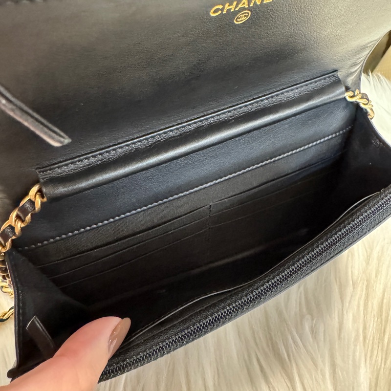 Chanel Boy WOC 黑牛皮皮穿鏈斜背-7