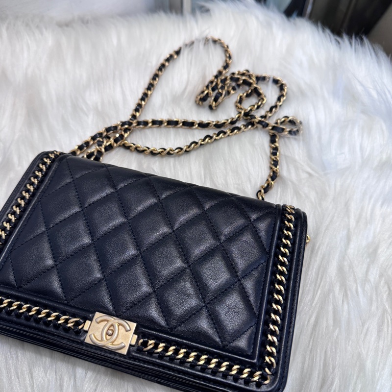 Chanel Boy WOC 黑牛皮皮穿鏈斜背-9