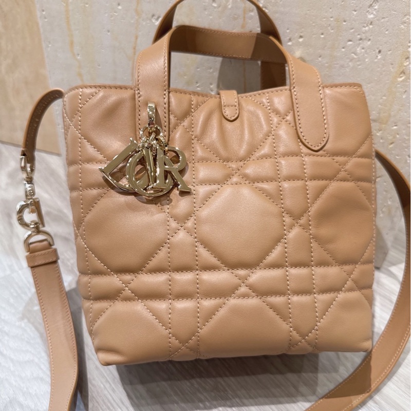 Dior toujours 豎版盒子/防塵袋/購證/背帶 🩷-0