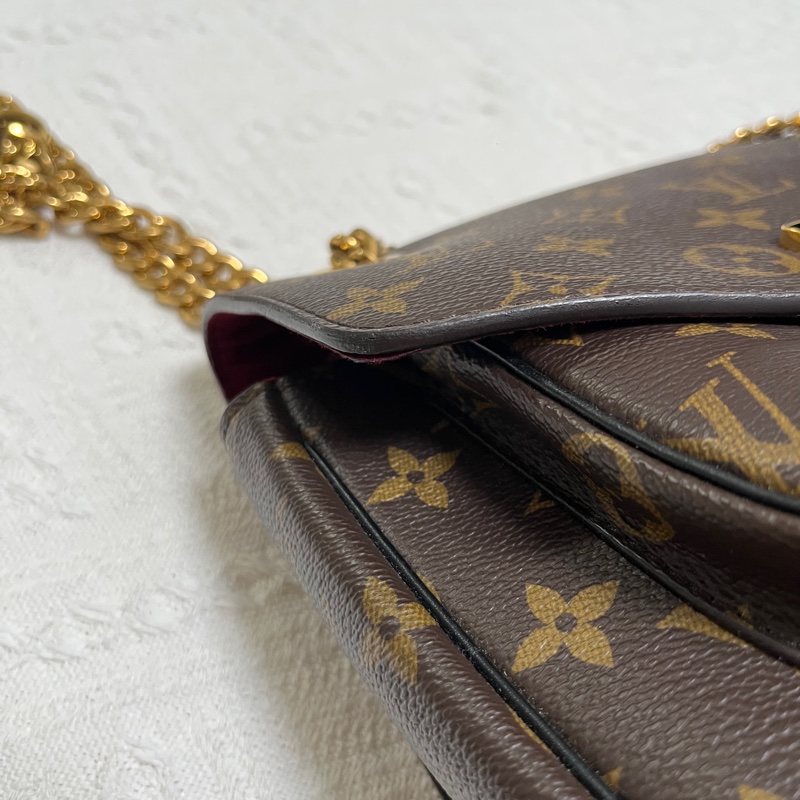 98新 LV Passy郵差包-22