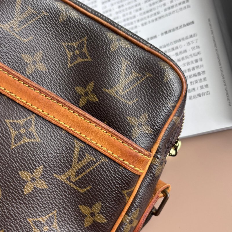 ::LOUIS VUITTON:: LV M45266 經典花紋日字斜背包-9