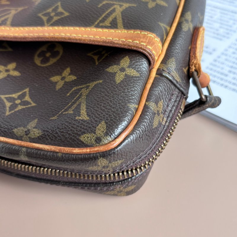 ::LOUIS VUITTON:: LV M45266 經典花紋日字斜背包-12