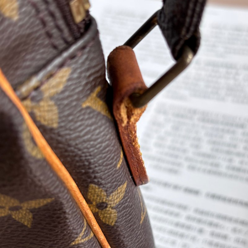 ::LOUIS VUITTON:: LV M45266 經典花紋日字斜背包-15