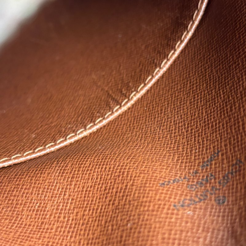 ::LOUIS VUITTON:: LV M45266 經典花紋日字斜背包-29