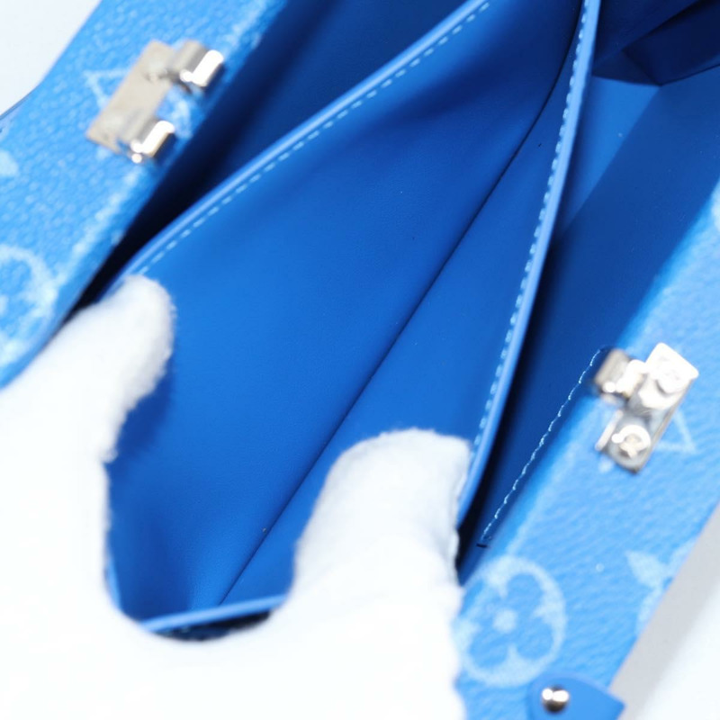 【日本直送】路易威登 Monogram Clouds Trunk 手拿包，藍白配色，型號 M20403，正品編號 140899SM-22