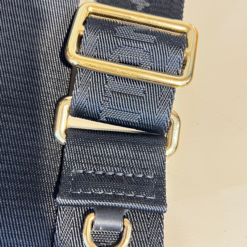 LV 原花拼黑牛皮Petite Malle Souple 金釦肩斜背包-13