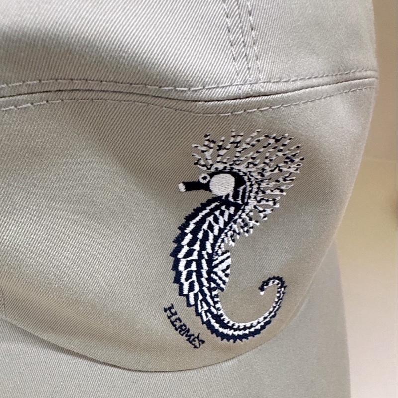 Hermes灰色刺繡海馬帽子 🩵版型好看-2