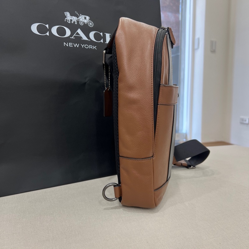 Coach 條紋濕印牛皮斜跨胸包 側背包 胸包-8