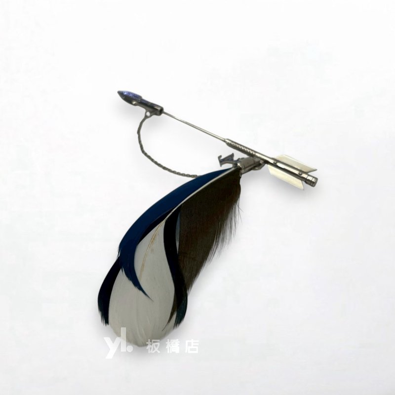LV 箭型羽毛胸針-2