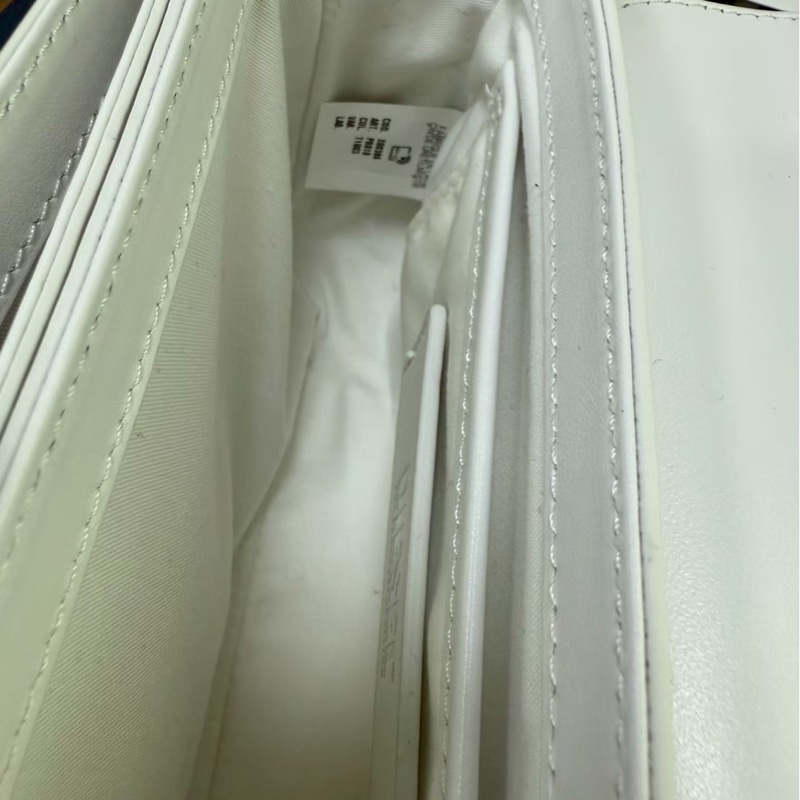 Diesel 白色 🩵 價格甜狀況好-15