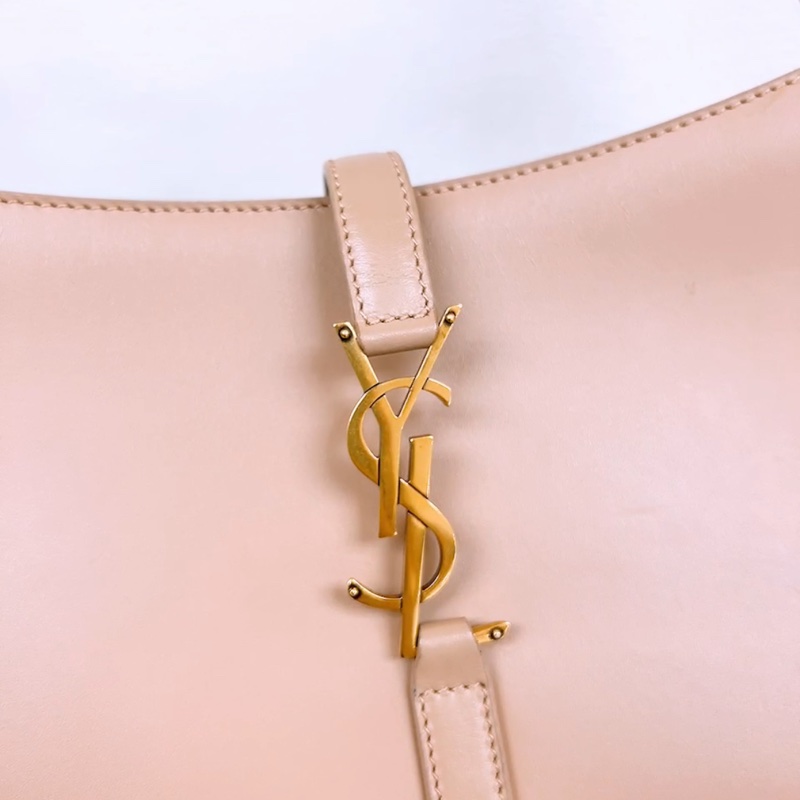 YSL le5a7 hobo 小號奶茶腋下包-1