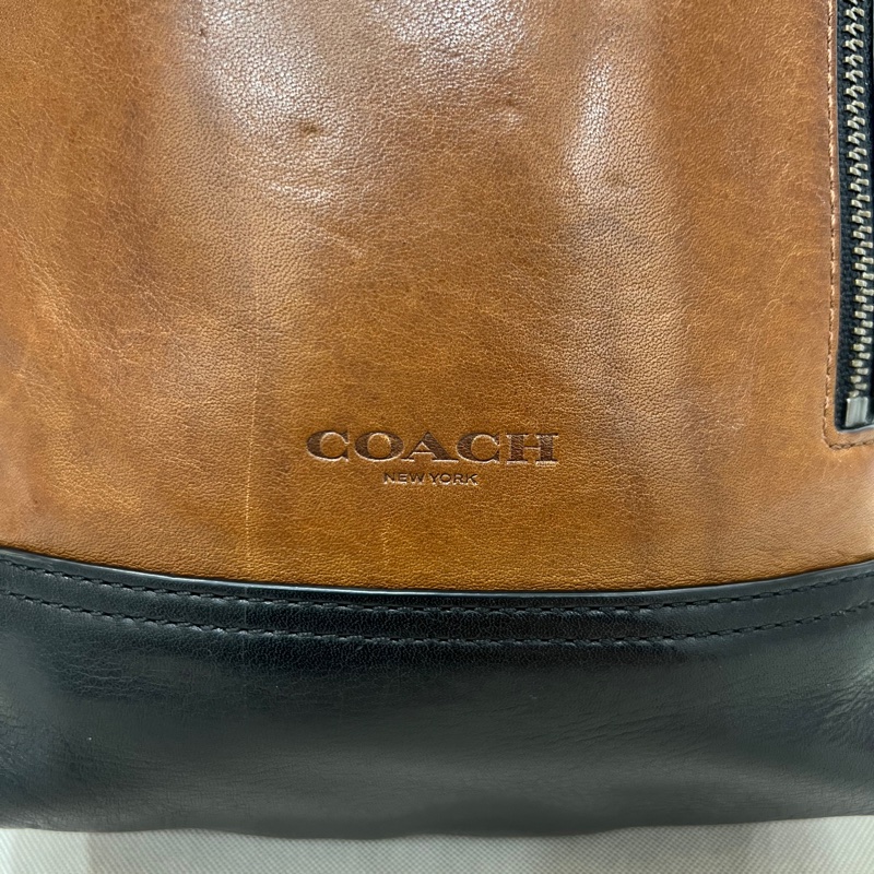 Coach Manhattan Sport 小牛皮斜跨胸包 側背包-1