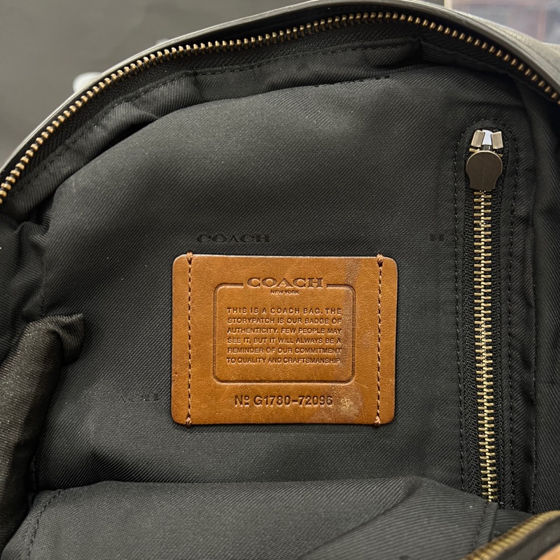 Coach Manhattan Sport 小牛皮斜跨胸包 側背包-19