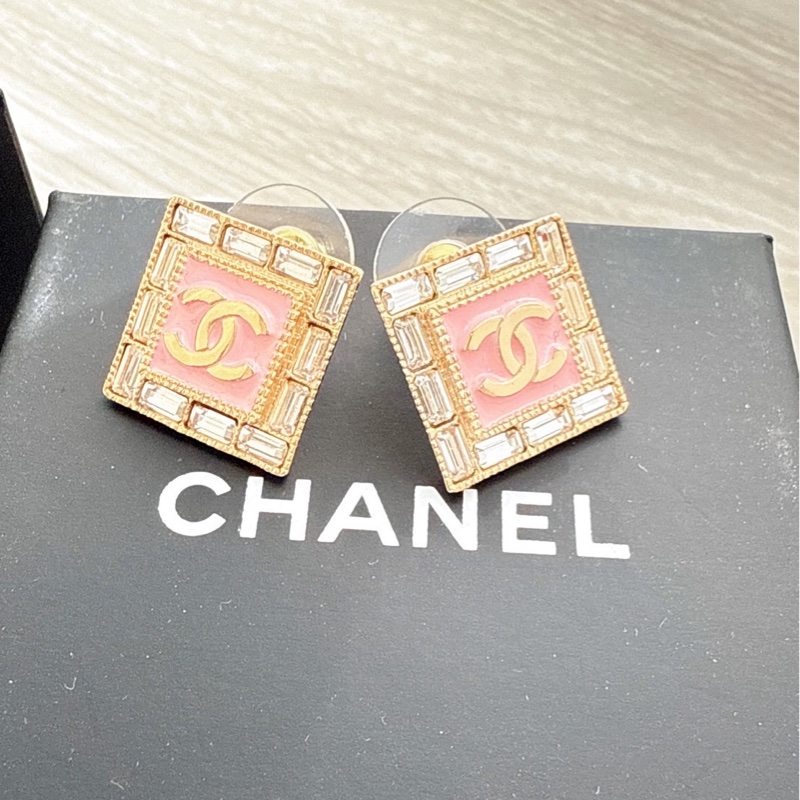 Chanel 方形粉色logo耳環 🩵-2