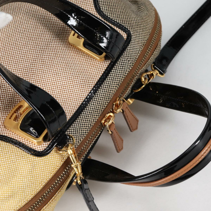 【日本直送】FENDI 駱駝色雨衣手提包帆布兩用包米色金色正品 BA5335-5
