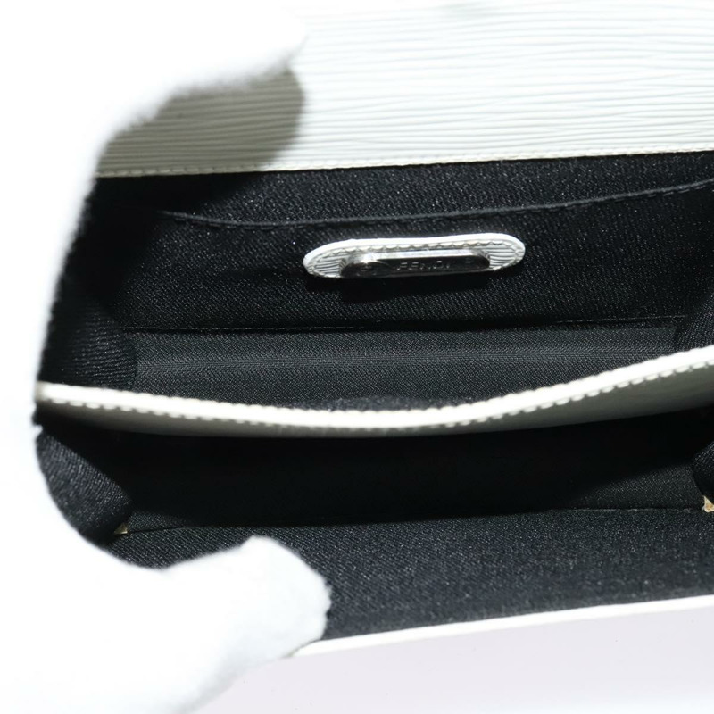 【日本直送】FENDI 肩背包 皮革 白色 銀色 正品 BA5134-11