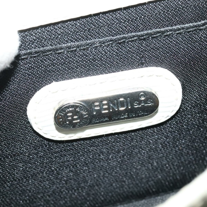 【日本直送】FENDI 肩背包 皮革 白色 銀色 正品 BA5134-16