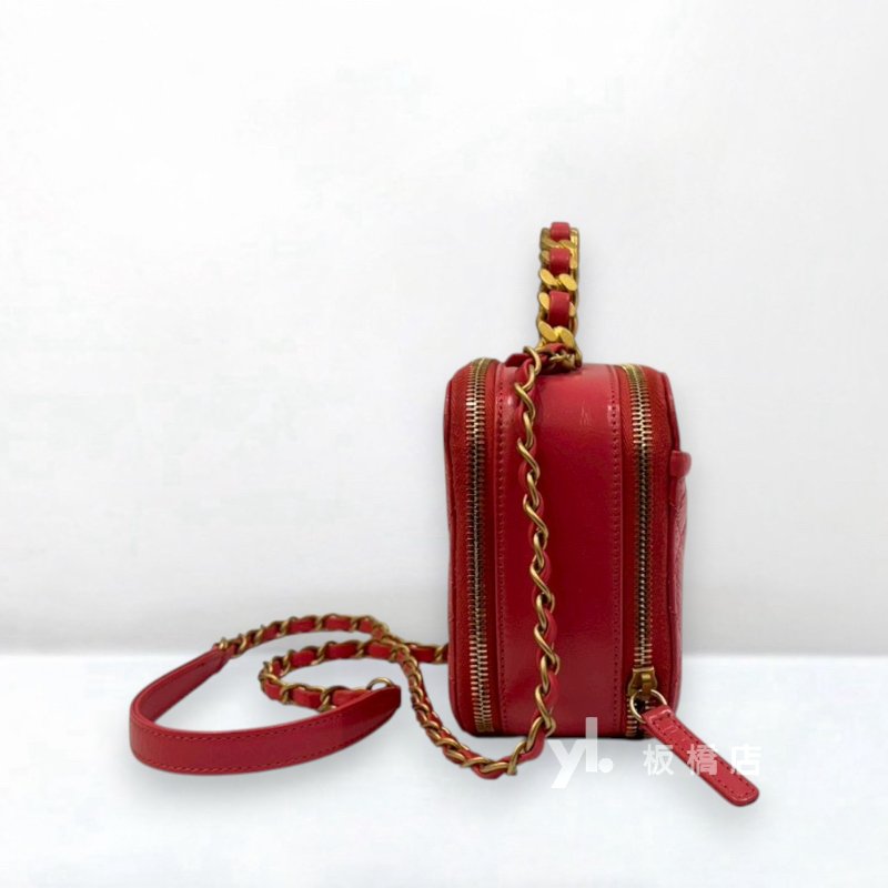 CHANEL 粉色亮面牛皮皮穿鍊手把化妝盒包AS2179-3