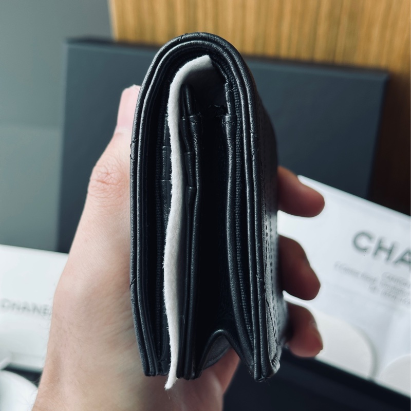 #專櫃斷貨 #全新帶膜25年購證 香奈兒SoBlack全牛皮對開短夾🈶零錢袋-3