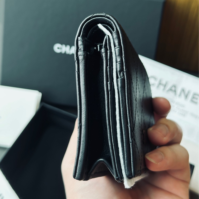 #專櫃斷貨 #全新帶膜25年購證 香奈兒SoBlack全牛皮對開短夾🈶零錢袋-4