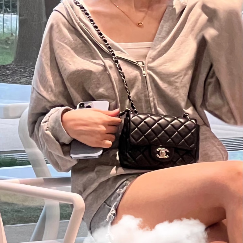 🈶盒子塵袋購證♥️ Chanel 黑銀經典胖子-3