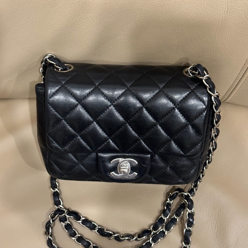 🈶盒子塵袋購證♥️ Chanel 黑銀經典胖子-7