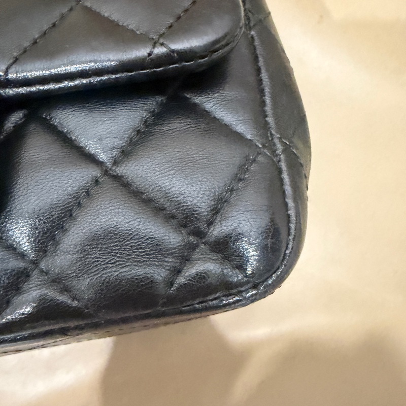 🈶盒子塵袋購證♥️ Chanel 黑銀經典胖子-25